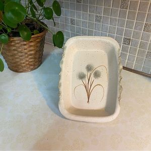 Vintage‎ beautiful pottery dish with scalloped edges , jewelry dish , catch all